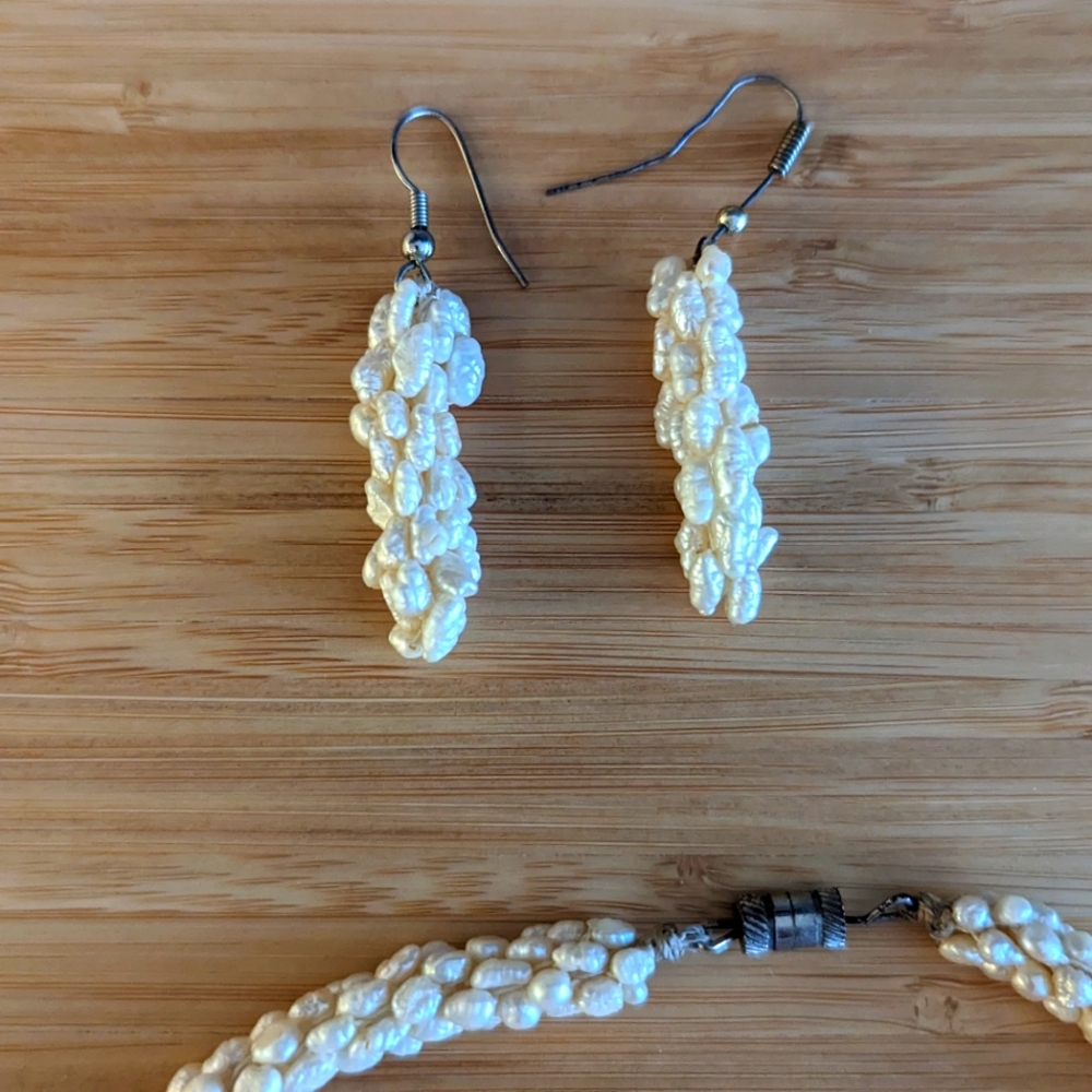 Pearl Set - Picture 3 of 4